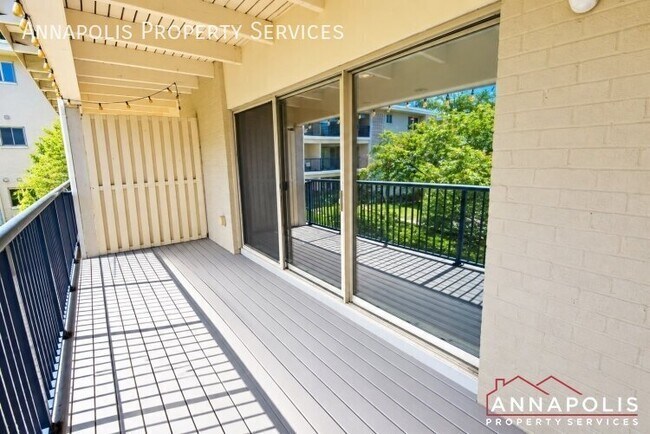 Building Photo - 1002 Primrose Rd