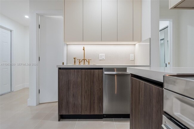 Building Photo - 1065 NW 50th St