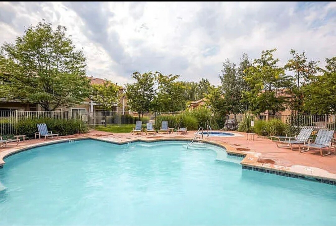 Building Photo - 4875 S Balsam Way