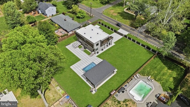 Building Photo - 56 Black Rock Rd