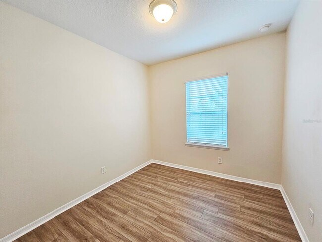 Building Photo - 12754 Garridan Ave
