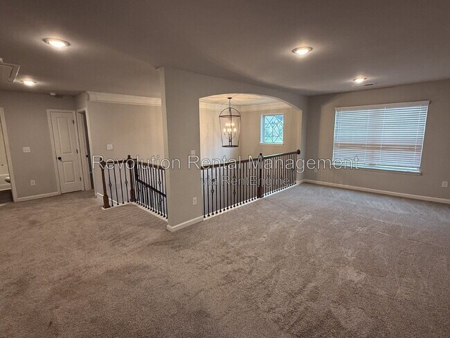 Building Photo - 1009 Fable Ln