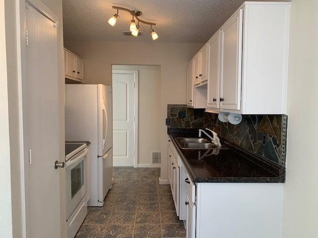 Building Photo - 766 Deauville Cir E