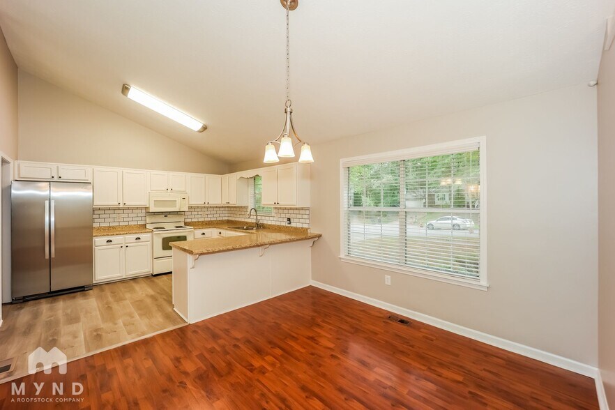 Building Photo - 70 Briarwood Ct