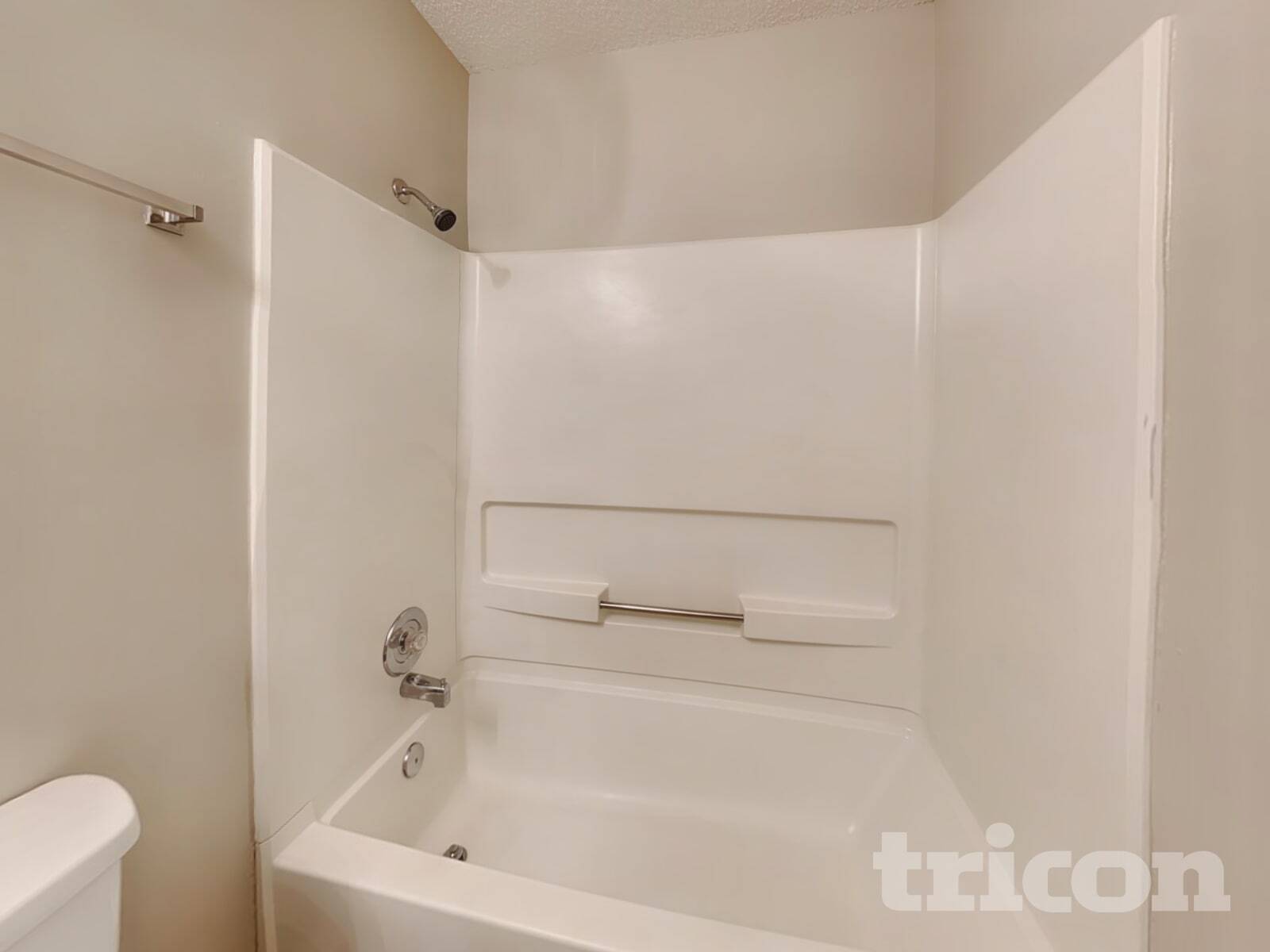 Building Photo - 6025 Black Bear Ct
