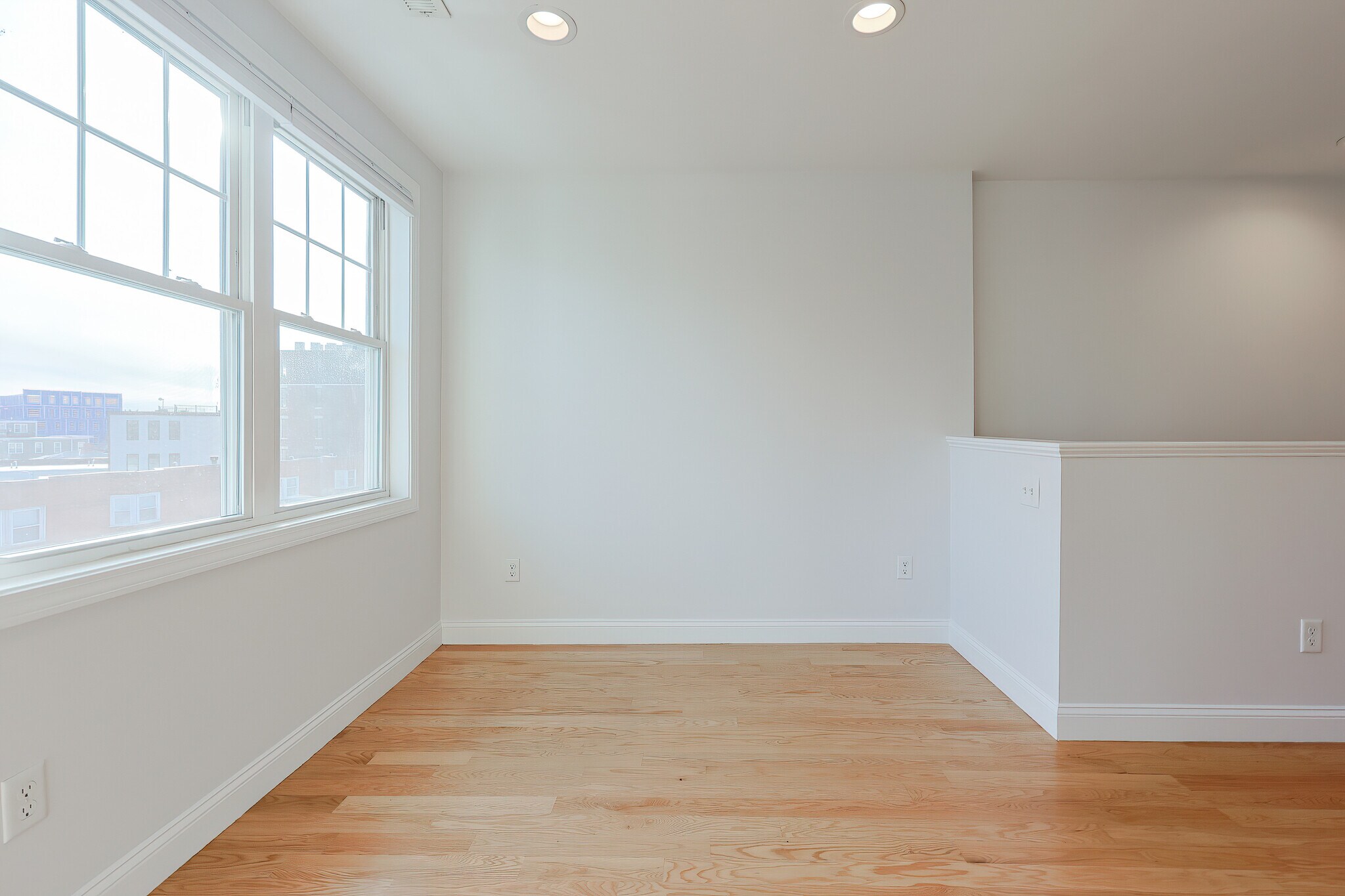 Building Photo - 375 Dorchester St