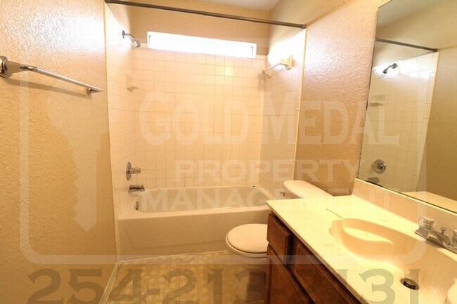 Building Photo - 3412 Cantabrian Dr