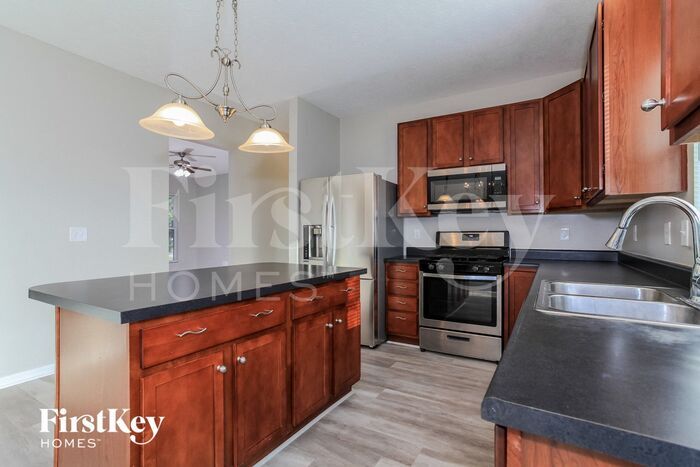 Building Photo - 7873 Healy Dr