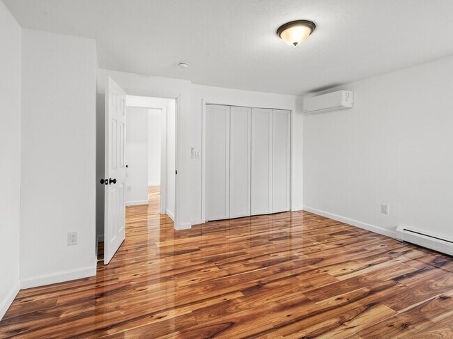 Building Photo - 38 Hilda St