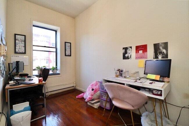 Building Photo - 1035 Washington St