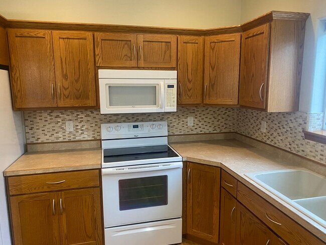 Building Photo - 4742 50th Ave S