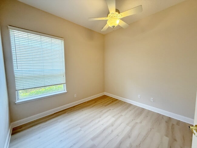 Building Photo - 4BR|3BA Palencia Patio Home
