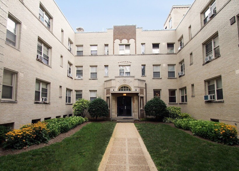 Front Entrance - Brightwood Communities