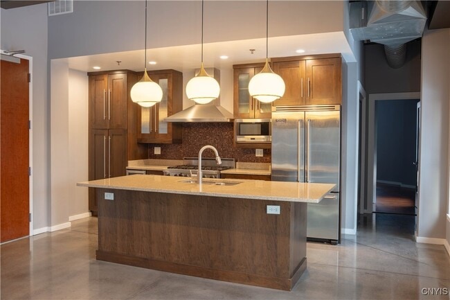 Building Photo - 211 W Jefferson St