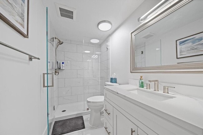 Building Photo - 706 Spanish Dr S