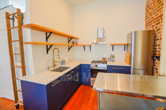 Building Photo - 53 Hasell St