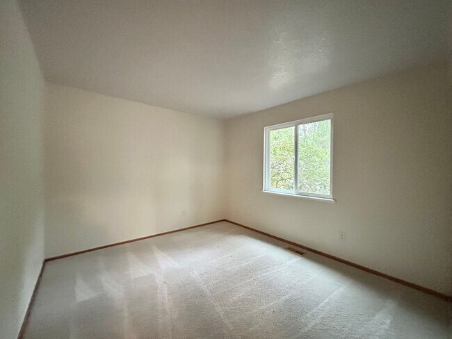 Building Photo - One Of The Top Rated Gems Of 2026: Serene 3 Bed + Bonus Room, 2.5 Bath Spacious House!