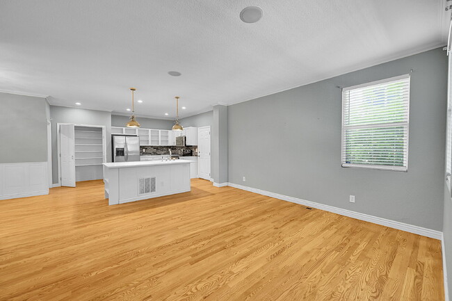 Building Photo - $2,925.00 - 3 Beds, 2.5 Baths Single Famil...