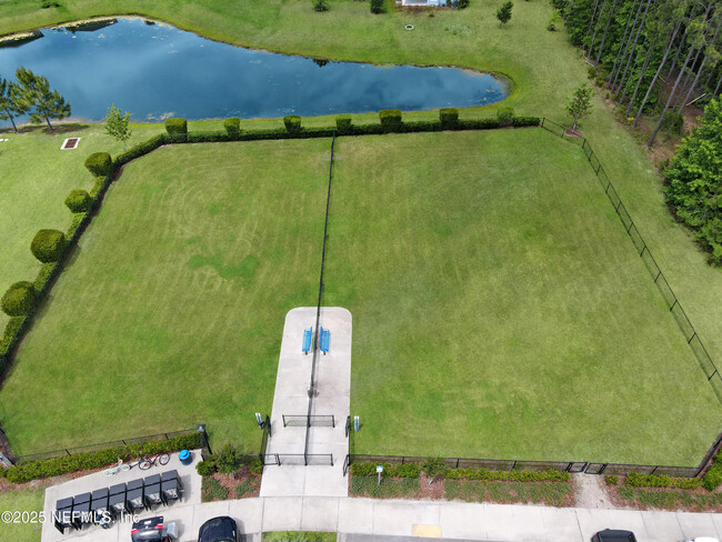 Building Photo - 432 Pine Bluff Dr