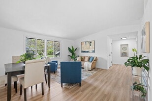 Building Photo - 58 Inglewood St