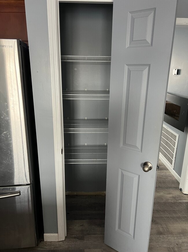 Building Photo - 1044 Cindy Jo Ct