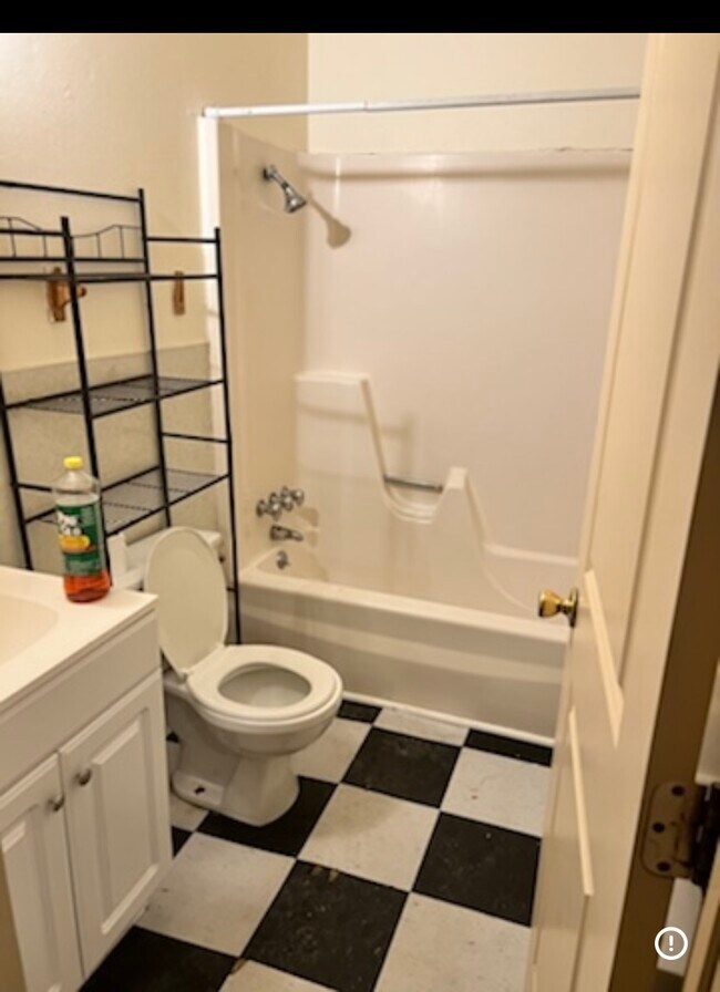 Building Photo - 22 2nd St SW