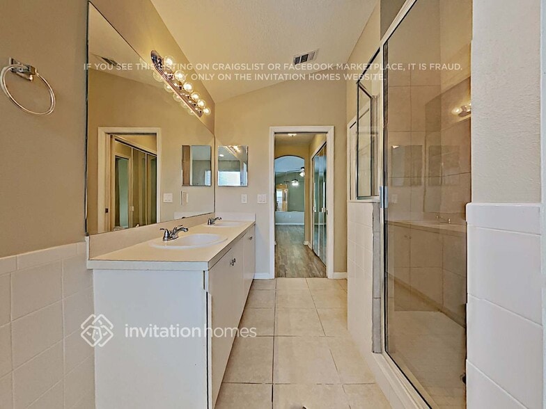 Building Photo - 2762 Cullens Ct