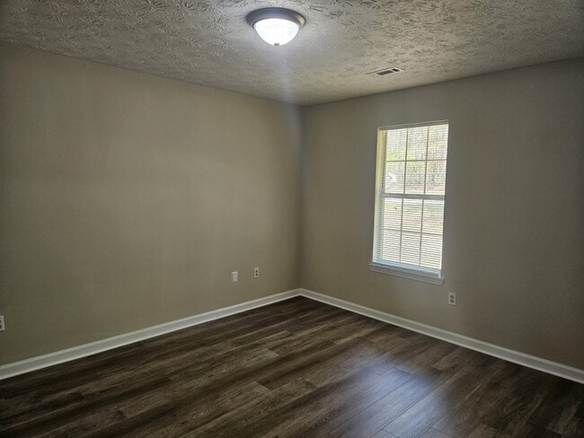 Building Photo - 1156 Micha Way