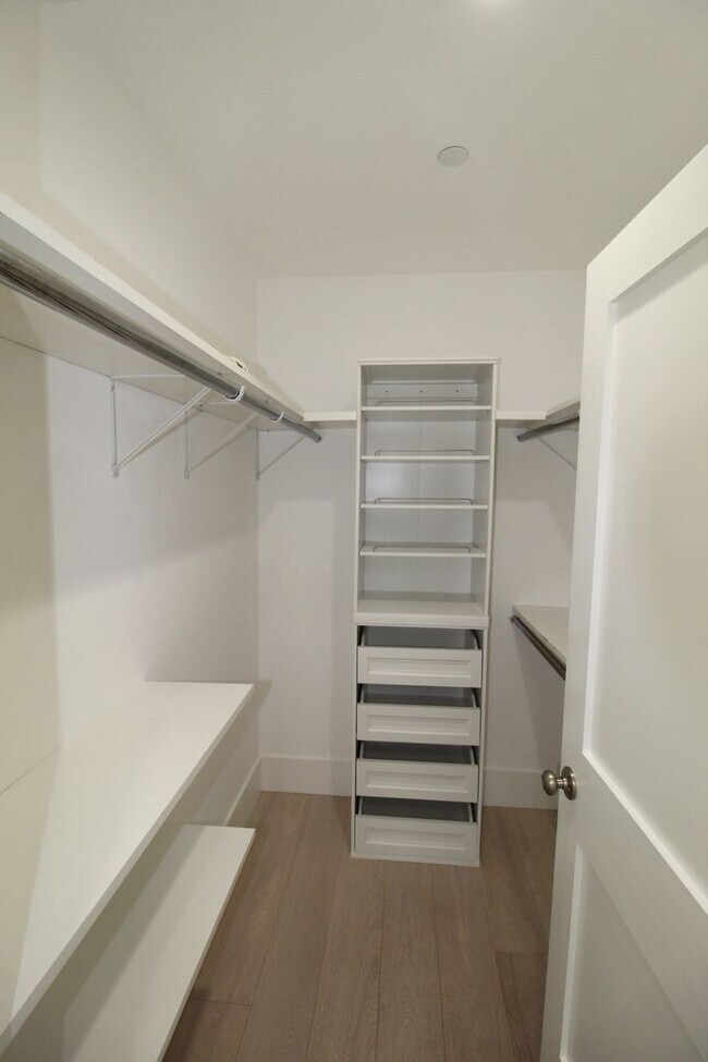 Building Photo - Oxnard Shores: Huge Rooftop Deck w/Ocean Views!