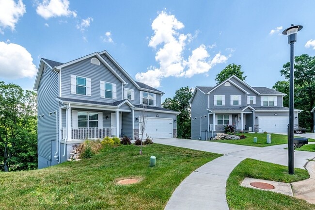 Building Photo - Beautifully Custom Crafted 2-Story Home 3 ...