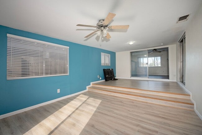 Building Photo - 2168 Ferran Ave
