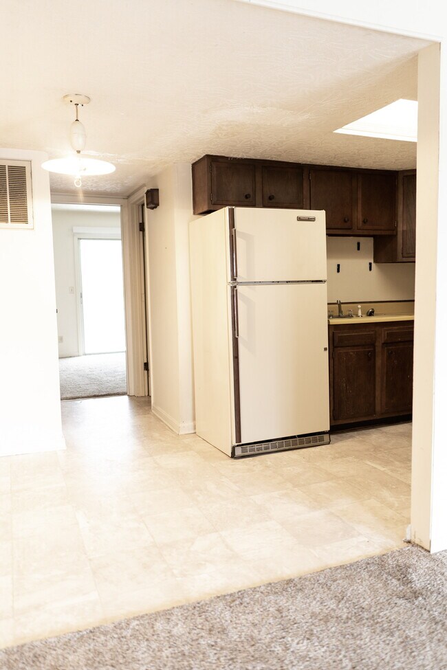 Building Photo - 1182 E Dawn Dr