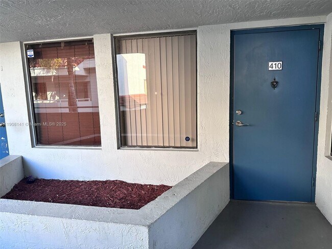 Building Photo - 8205 SW 152nd Ave