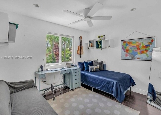 Building Photo - 16601 Sapphire Manor