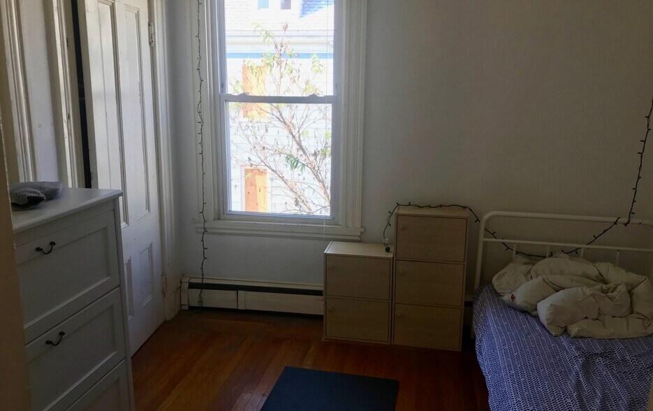 Building Photo - 7 Quincy St