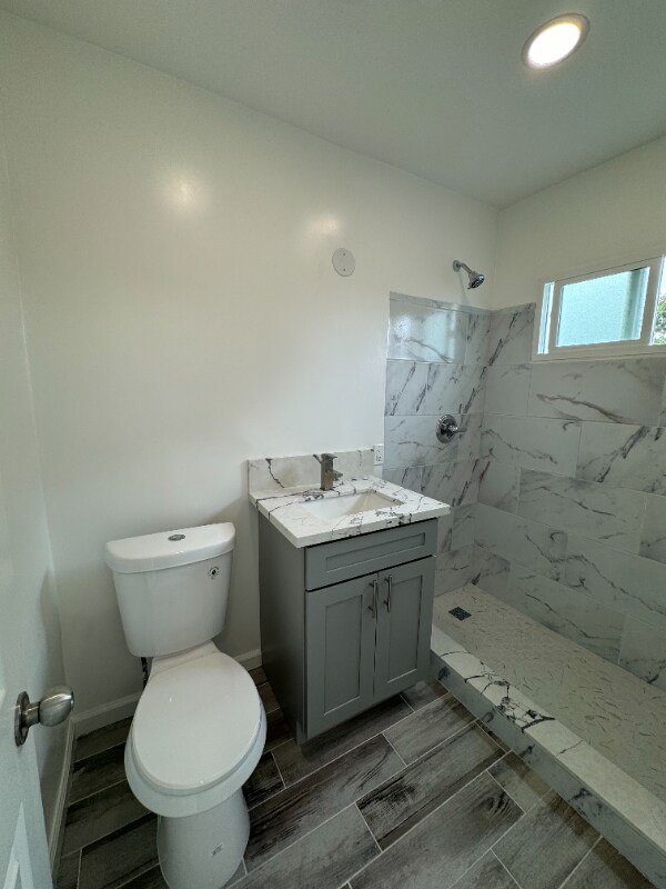 Building Photo - 1553 Ridgeley Dr