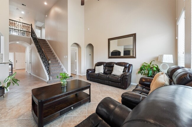 Building Photo - 1239 Maple Ace Dr