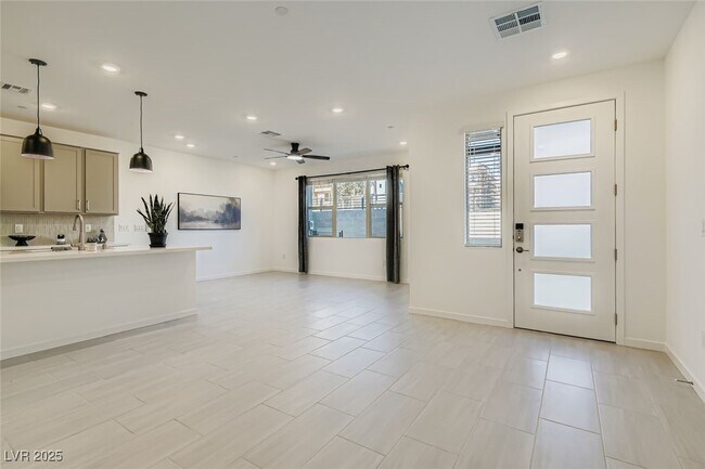 Building Photo - 1543 Hopeful Lark Ln