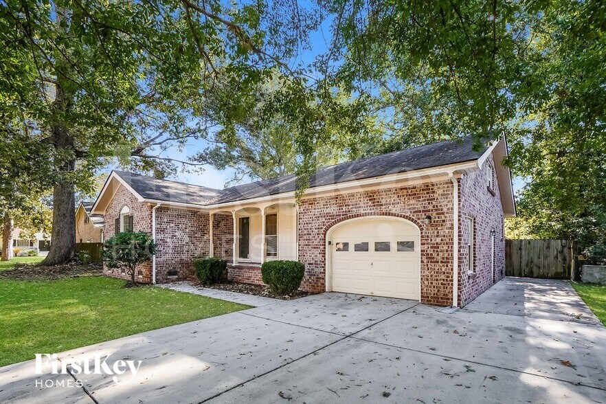 Building Photo - 104 Heron Ct