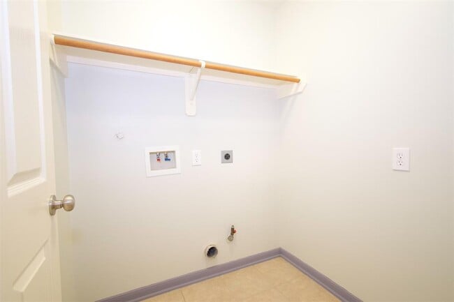 Building Photo - 13222 Boxwood Terrace Dr