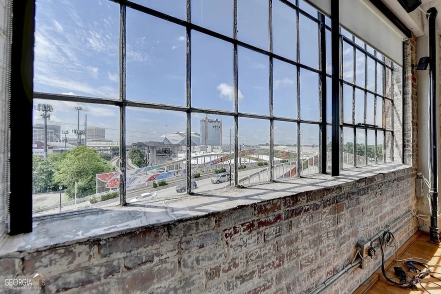 Building Photo - 426 Marietta St NW