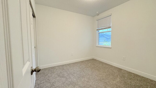 Building Photo - 213 Links Ter Blvd