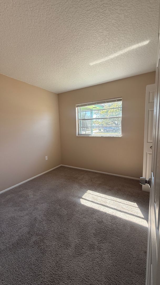 Building Photo - Charming 3-Bedroom Home in Quiet Winter Springs Neighborhood