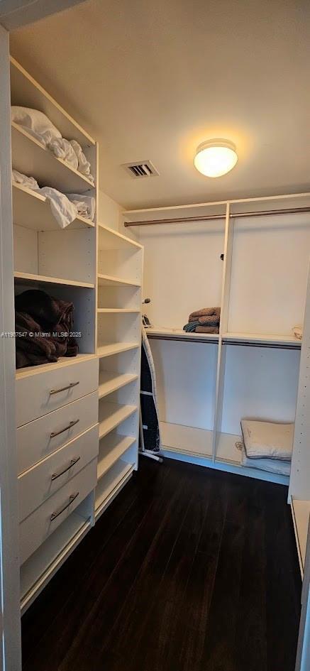 Building Photo - 495 Brickell Ave