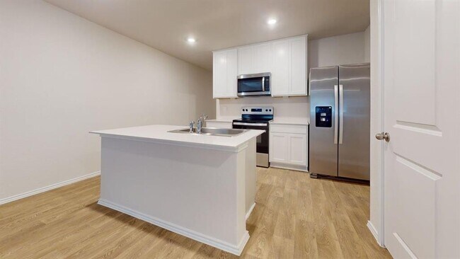 Building Photo - 914 Indian Wy