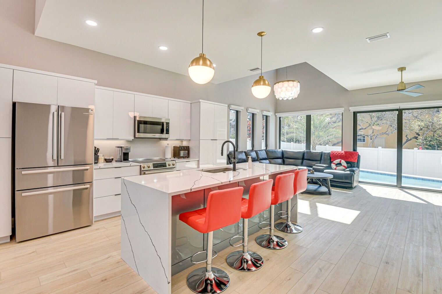 Building Photo - 118 Via Madrid Dr