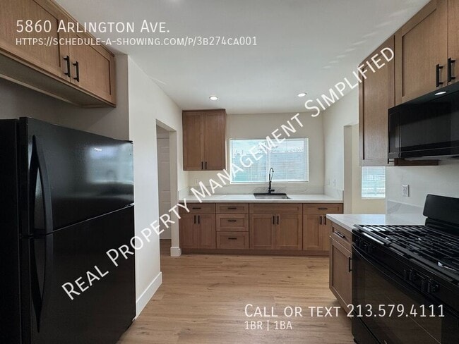 Building Photo - 5860 Arlington Ave