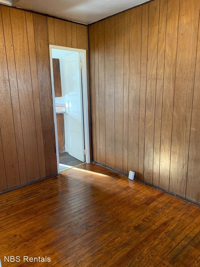 Building Photo - 1 br, 1 bath House - 1521 Campbell Ave.