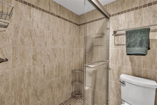 Building Photo - 5224 Lake Village Dr