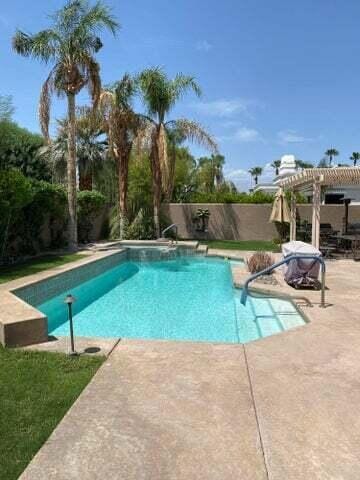 Building Photo - 75875 Sarazen Way